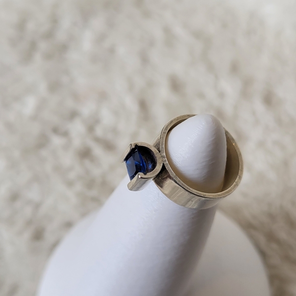 RARE! Silver Sterling 925 Stamped Signet Statement Ring with Real Blue Sapphire - Picture 5 of 9